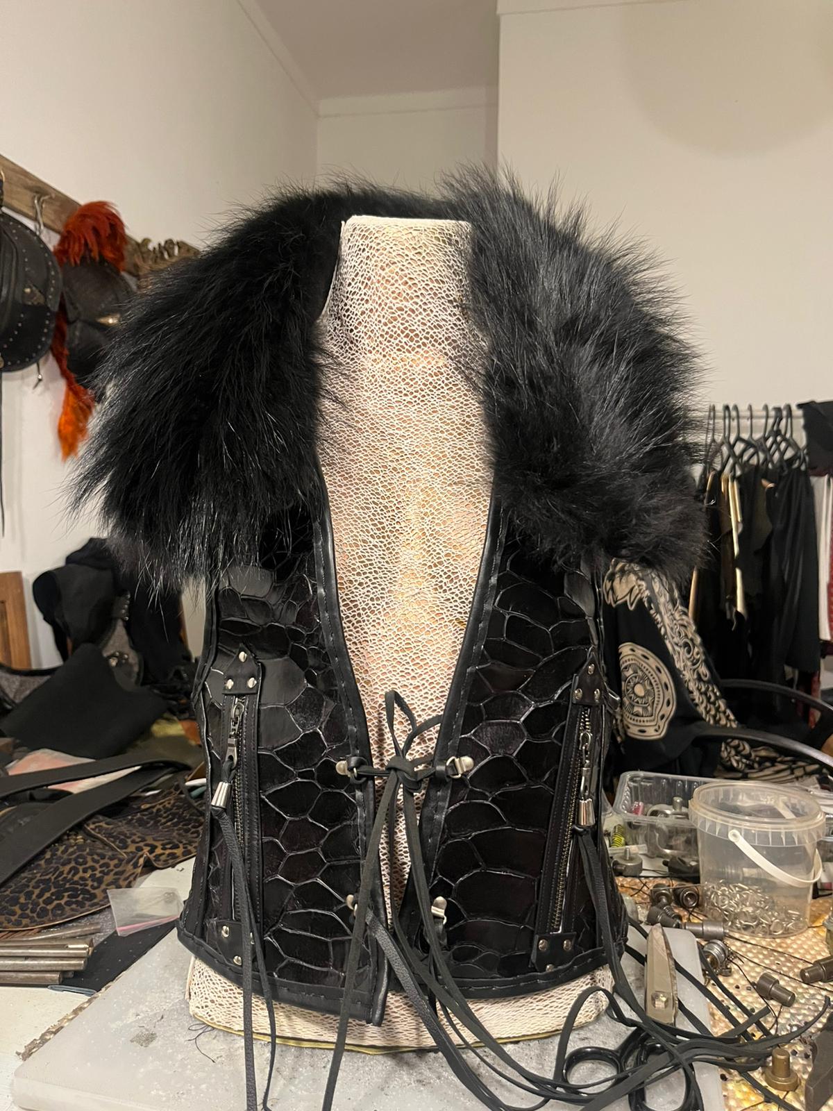 Gola Black Nomad - Image 2